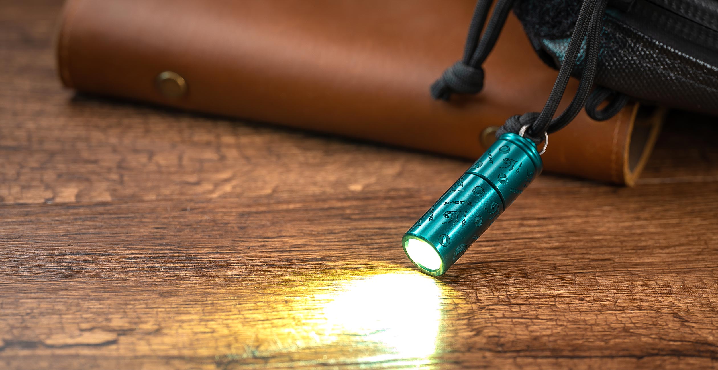 i16 bright small flashlight